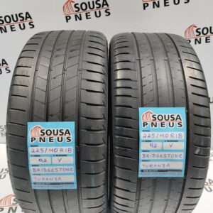 2 pneus semi novos 225-40R18 Bridgestone - Oferta dos Portes